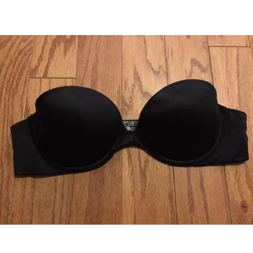 Two ✌🏼 Victoria’s Secret Biofit Multi 7-way Bras - 34B